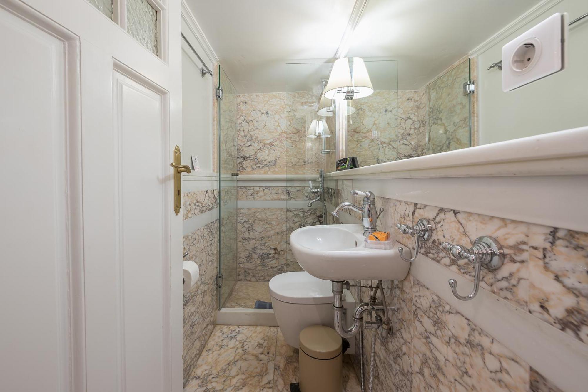 The Rare Luxury Gem Near Syntagma, Kolonaki Square Apartment Athens Luaran gambar
