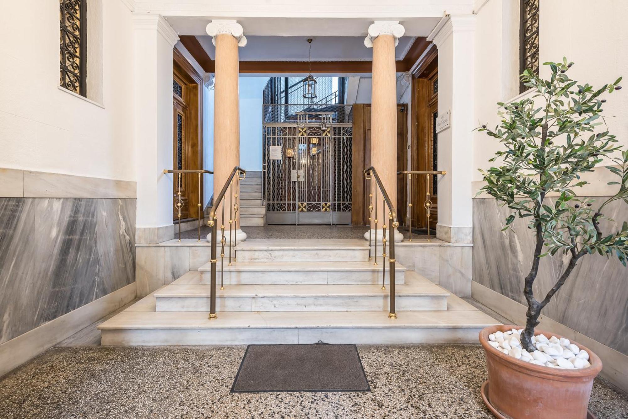 The Rare Luxury Gem Near Syntagma, Kolonaki Square Apartment Athens Luaran gambar