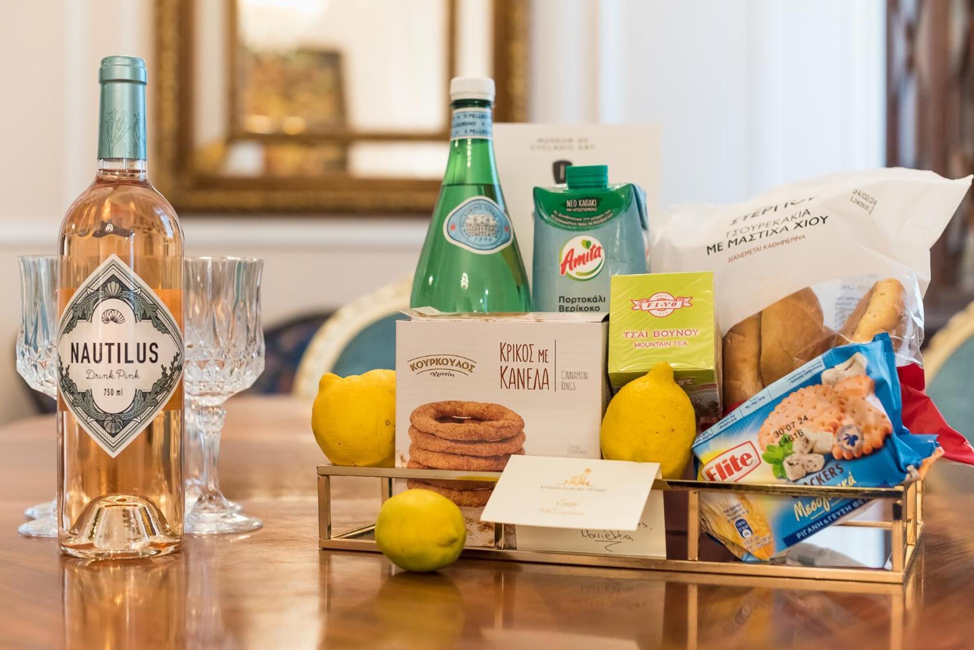 The Rare Luxury Gem Near Syntagma, Kolonaki Square Apartment Athens Luaran gambar