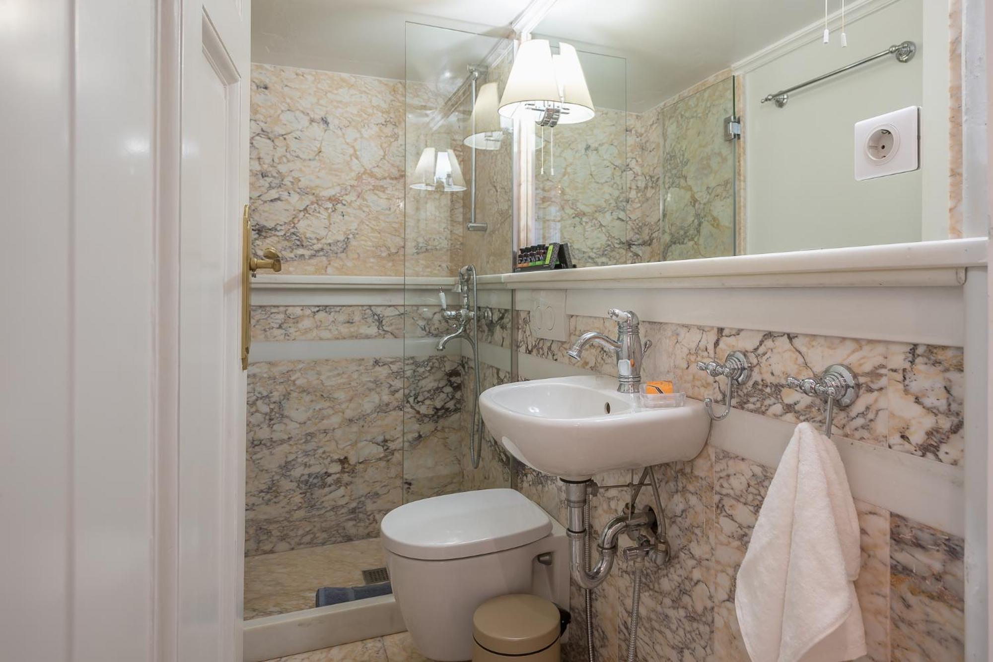 The Rare Luxury Gem Near Syntagma, Kolonaki Square Apartment Athens Luaran gambar